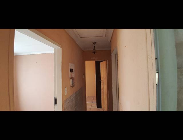 3 BEDROOM FREEHOLD FOR SALE IN VOSLOORUS